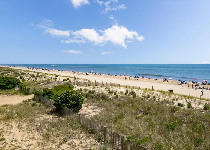 Holiday home Golden Surf-stunning Newly Renovated Ocean Front 2 Bedroom Condo! *
