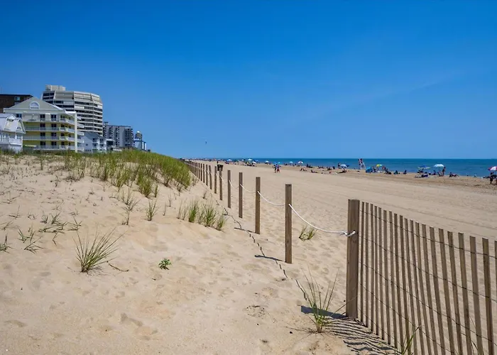 Golden Surf-stunning Newly Renovated Ocean Front 2 Bedroom Condo!